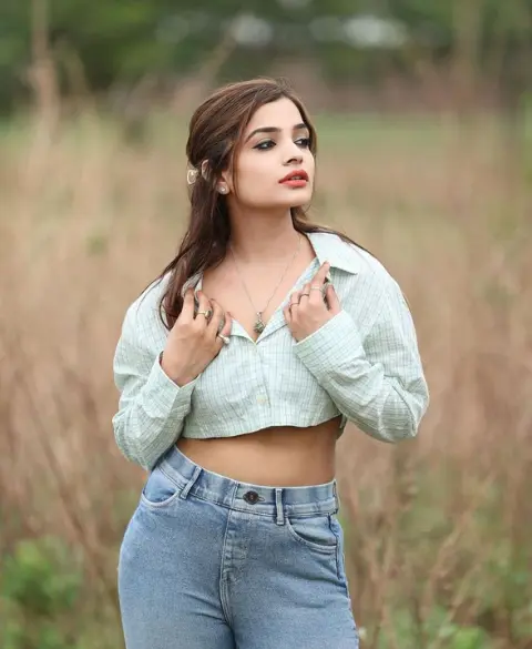 Female Escorts in Airoli